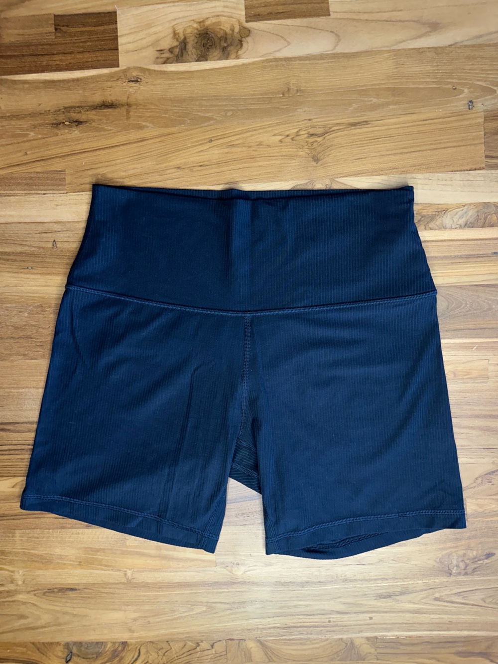 Lululemon Align High-Rise Ribbed 6” Shorts — Black — Size 10